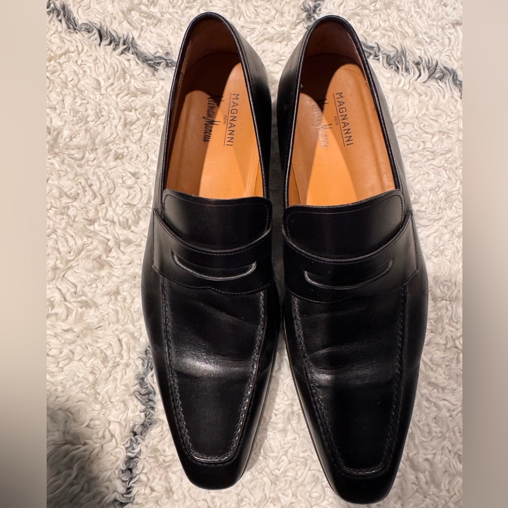 Magnanni Classic Black Leather Loafers